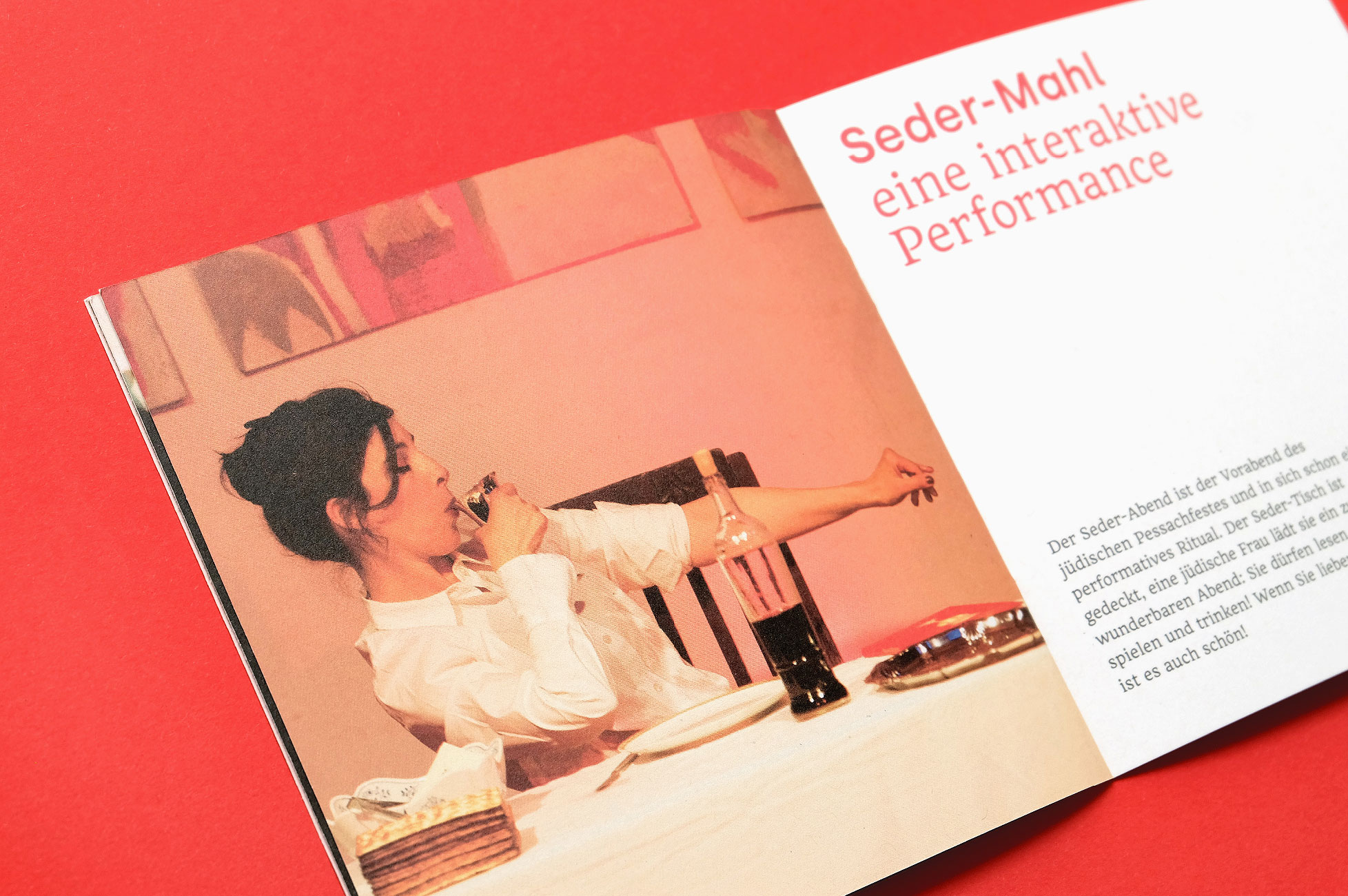 ESCALA Theater – Doppelseite zum Stück „Seder-Mahl“
